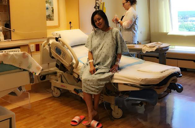 Nữ ca sĩ "Đồng Xanh" nhập viện vượt cạn tại Mỹ