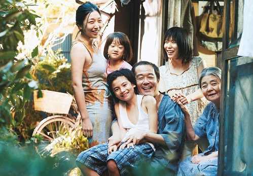 Phim Nhật Bản hay nhất trên Netflix: Gia đình đạo tặc – Shoplifters (2018)