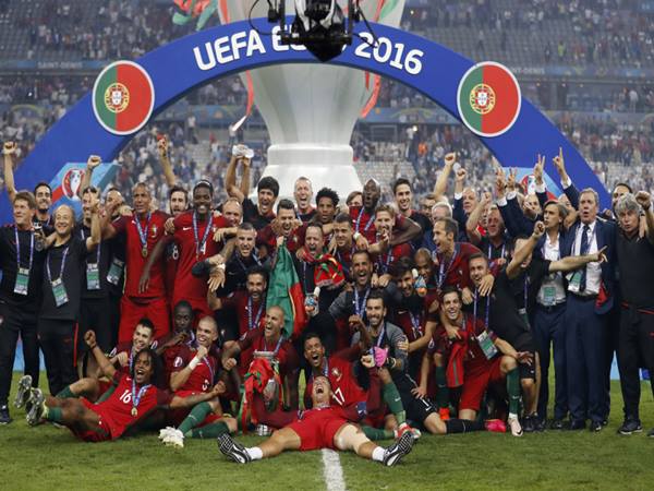 Đội bóng nào vô địch Euro 2016?