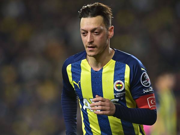 Di sản để lại của của Mesut Ozil