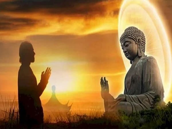 Niệm gì khi gặp ma để tâm an, tránh tà khí?