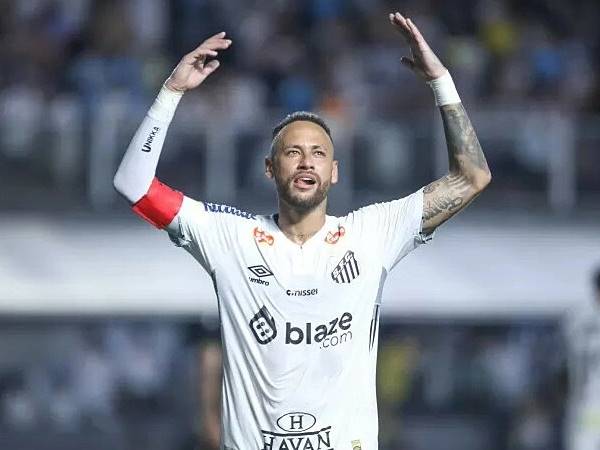 Neymar đá vị trí nào tại các câu lạc bộ?