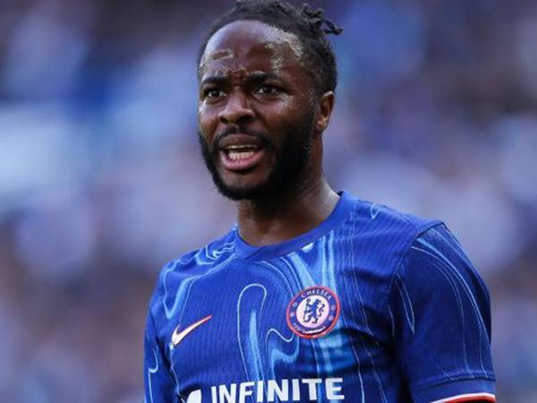 Tin Chelsea 3/9: Raheem Sterling kiên quyết ở lại London
