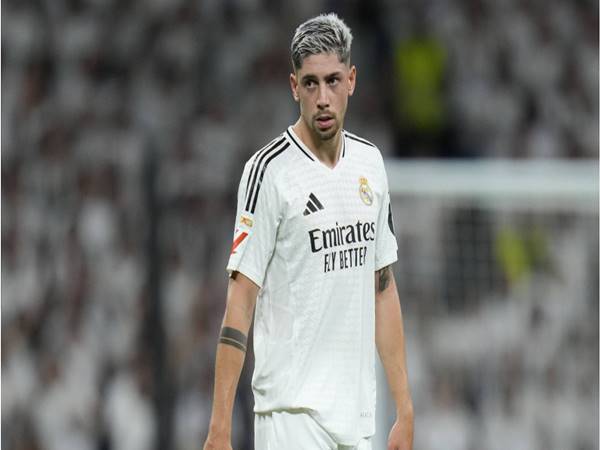 Tin Real Madrid: Real từ chối bán tiền vệ Federico Valverde
