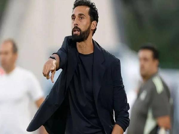 Tin Real Madrid: Real gửi thông điệp cứng rắn đến HLV Arbeloa